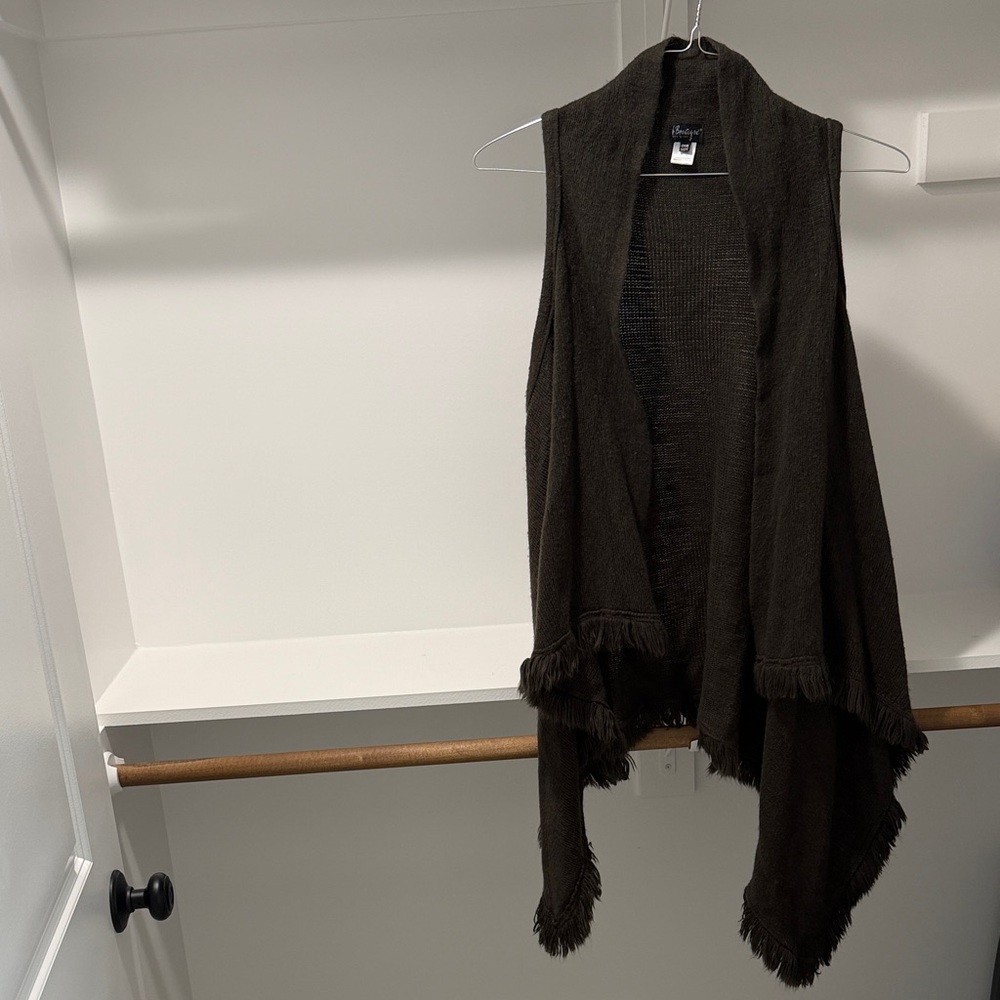 Cozy Fringe Knit Vest in Dark Green